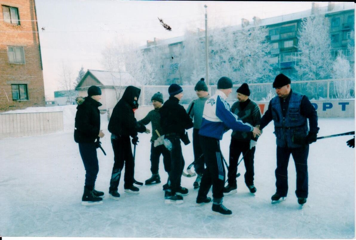 10хок.коробка по ул. эйдемана 2007